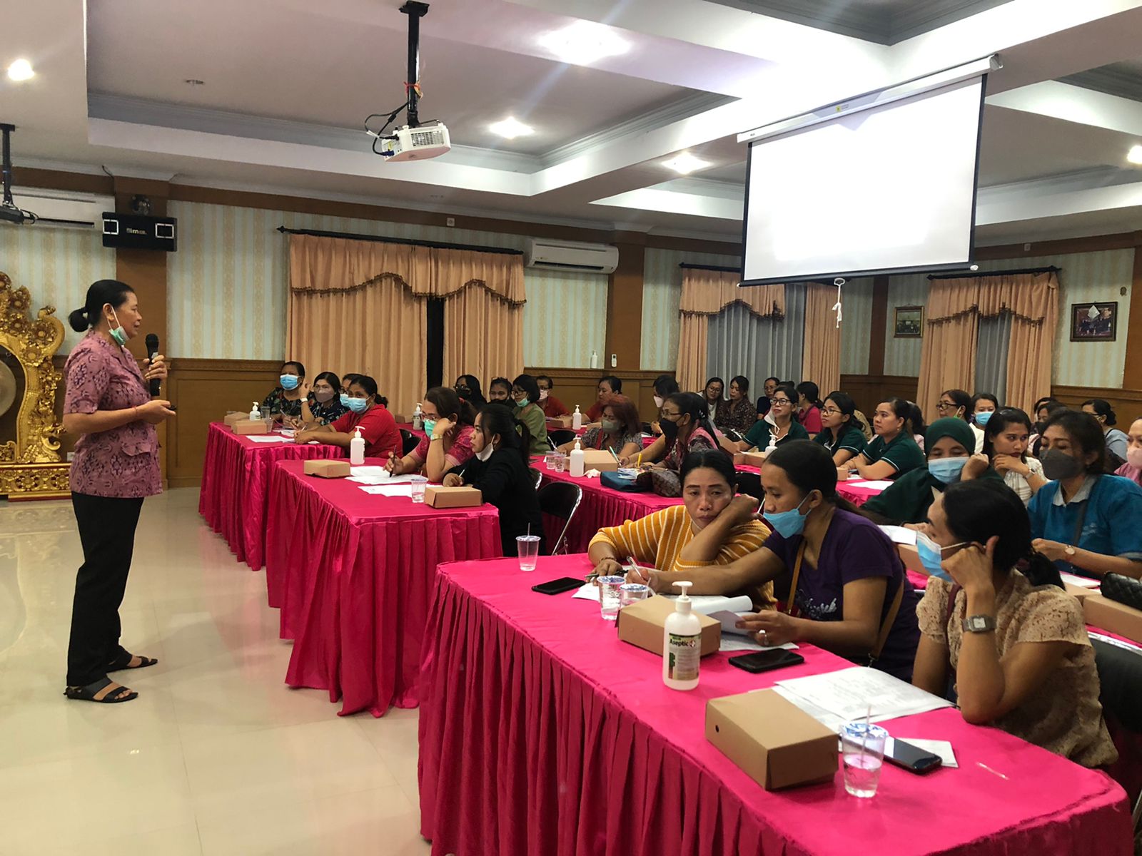 Pembinaan Administrasi PKK, Posyandu, BKB, Dasa Wisman Dan UP2K Desa Sidakarya Tahun 2022