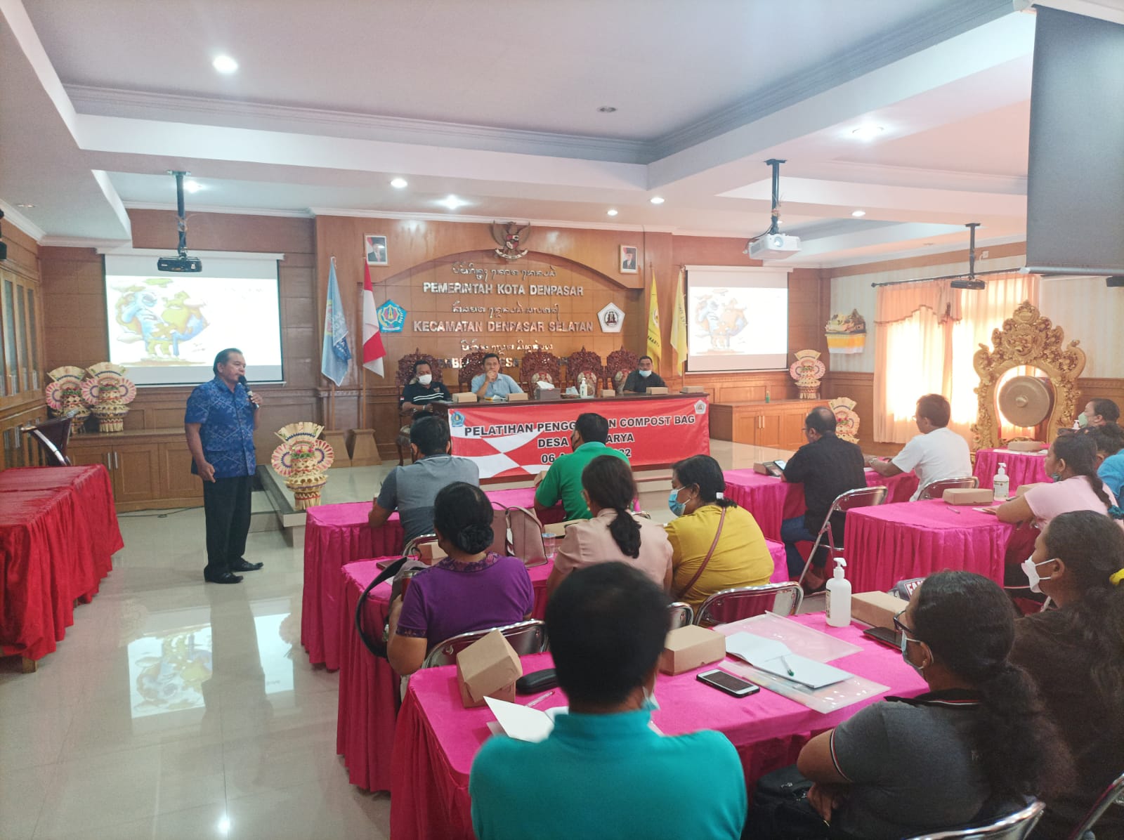 Kegiatan Pelatihan Penggunaan Compost Bag Desa Sidakarya Tahun 2022