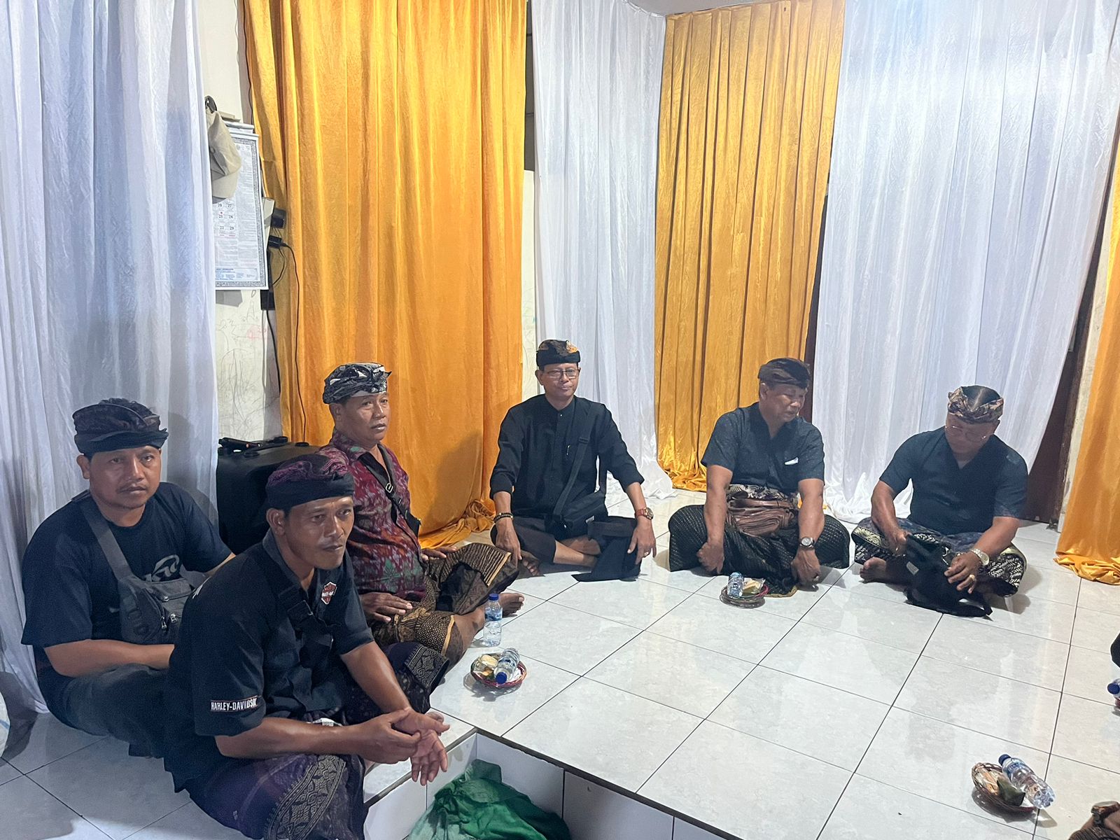 Melayat Ke Rumah Duka  Alm. I Ni Wayan Saprig