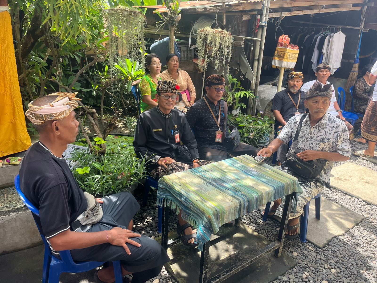 Melayat ke Rumah Duka Alm. Jero Rampeg yang berlokasi di Dusun Suwung Kangin