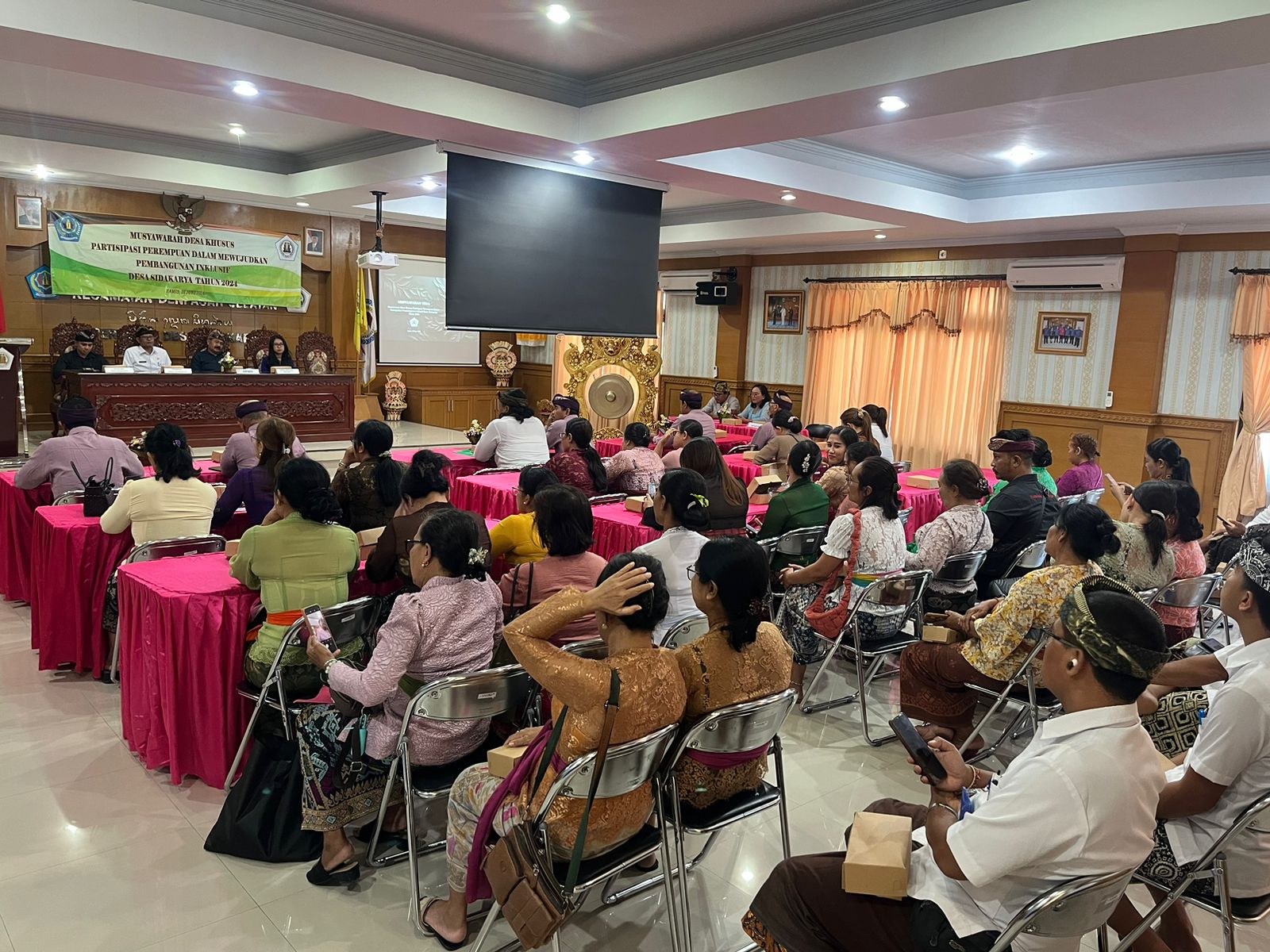Musyawarah Desa Khusus Partisipasi Perempuan Dalam Mewujudkan Pembangunan Inklusif Desa Sidakarya Tahun 2024