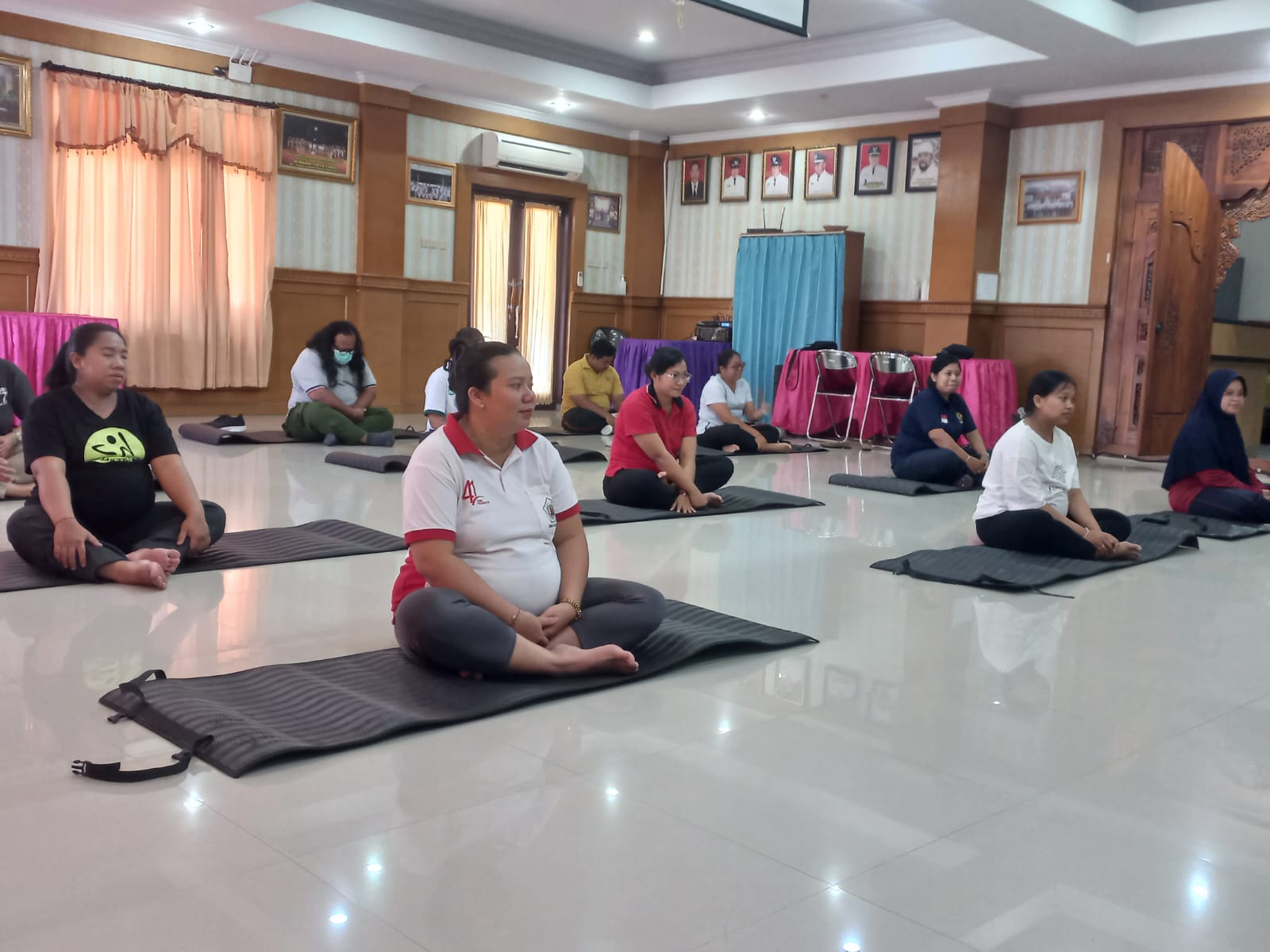 KEGIATAN KELAS SENAM IBU HAMIL