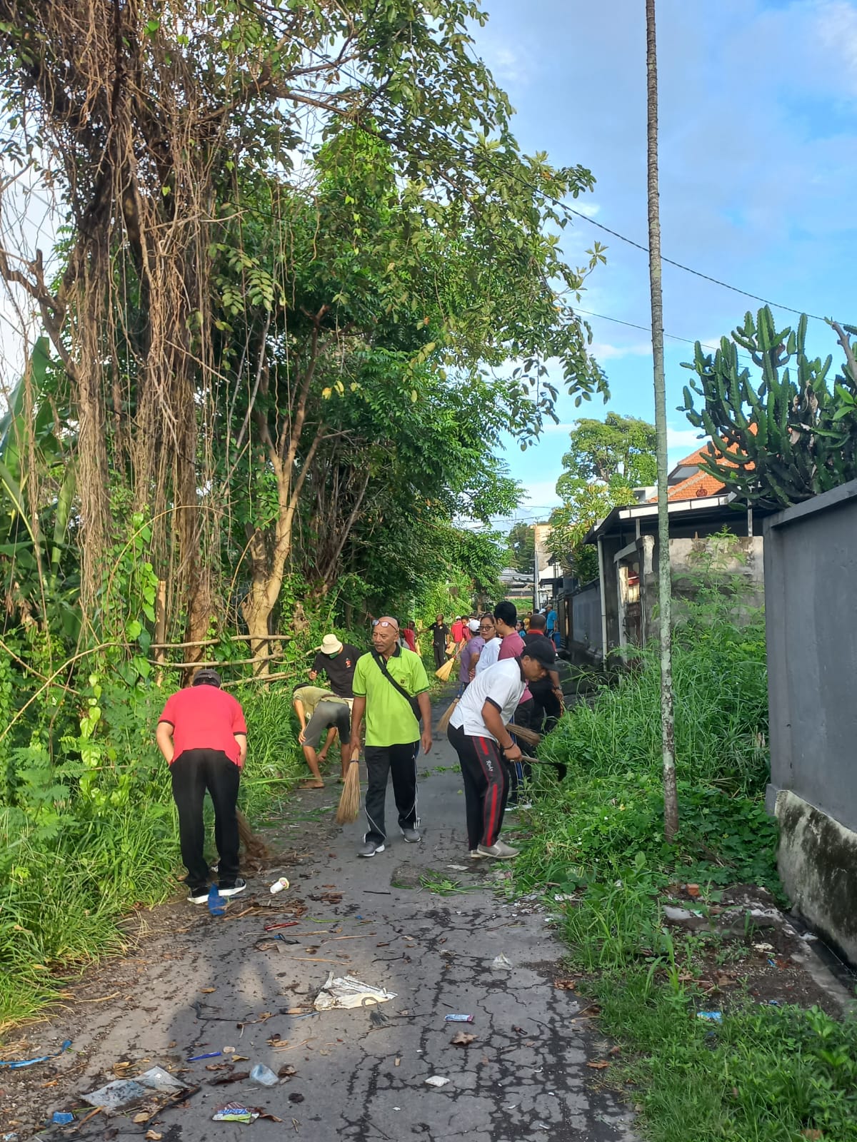 KEGIATAN JUMAT BERSIH