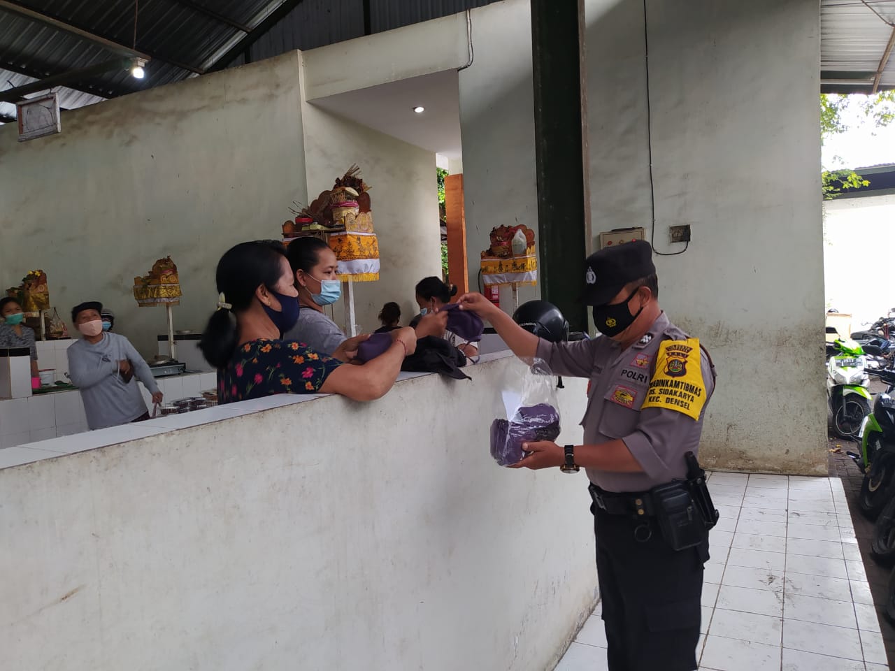 Himbauan dan Mengedukasi Penerapan PPKM menyasar Pasar Sudha merta