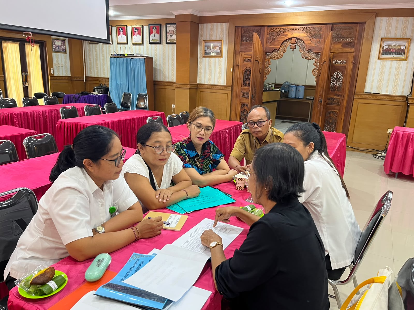 Pembinaan Administrasi PKK Dusun, Dasa Wisma, Posyandu, BKB, dan UP2K Desa Sidakarya Tahun 2026