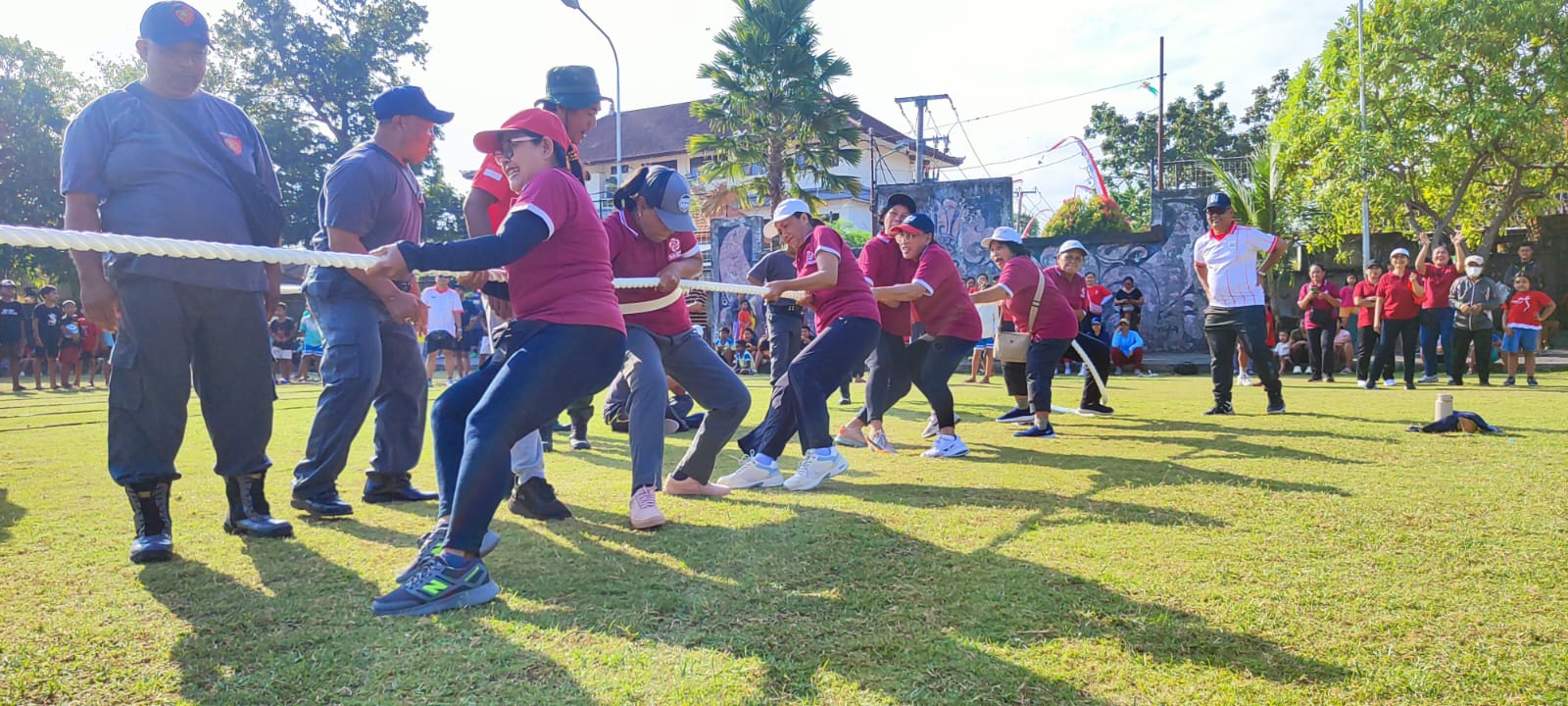 LOMBA BALAP KARUNG, TARIK TAMBANG, MEMINDAHKAN AIR DALAM RANGKA MEMPERINGATI HUT RI KE 81