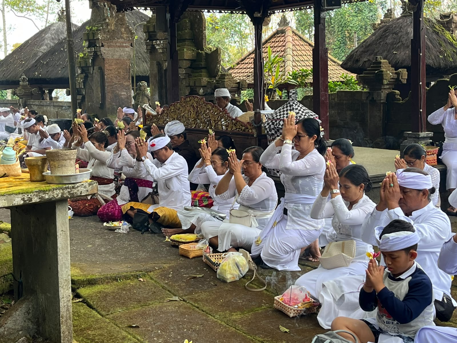 TIRTA YATRA PELATIHAN PEMANGKU DAN SADEG DESA SIDAKARYA TAHUN 2026